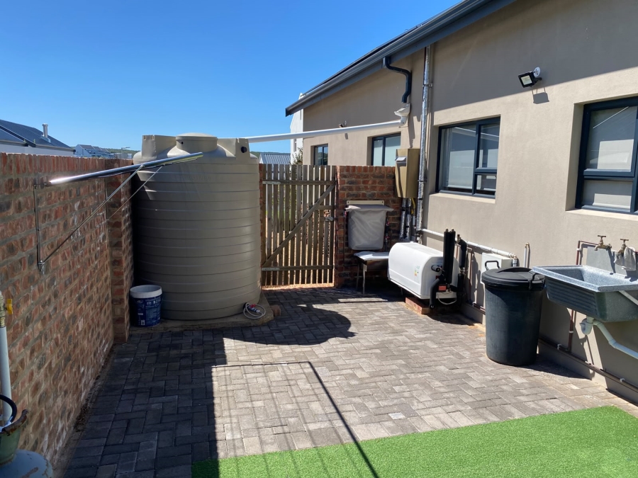2 Bedroom Property for Sale in Stilbaai Wes Western Cape